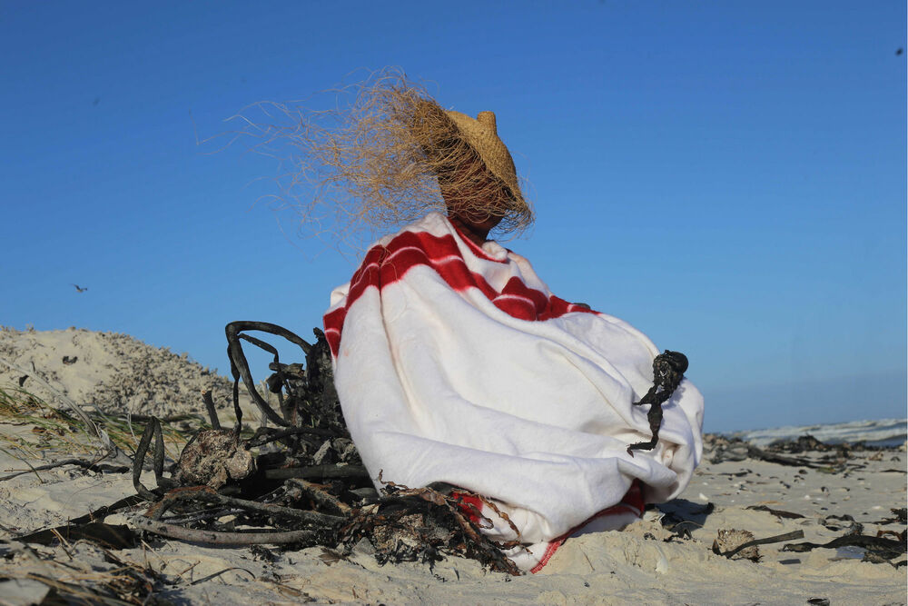 Lindeka Qampi – »Gated communities«