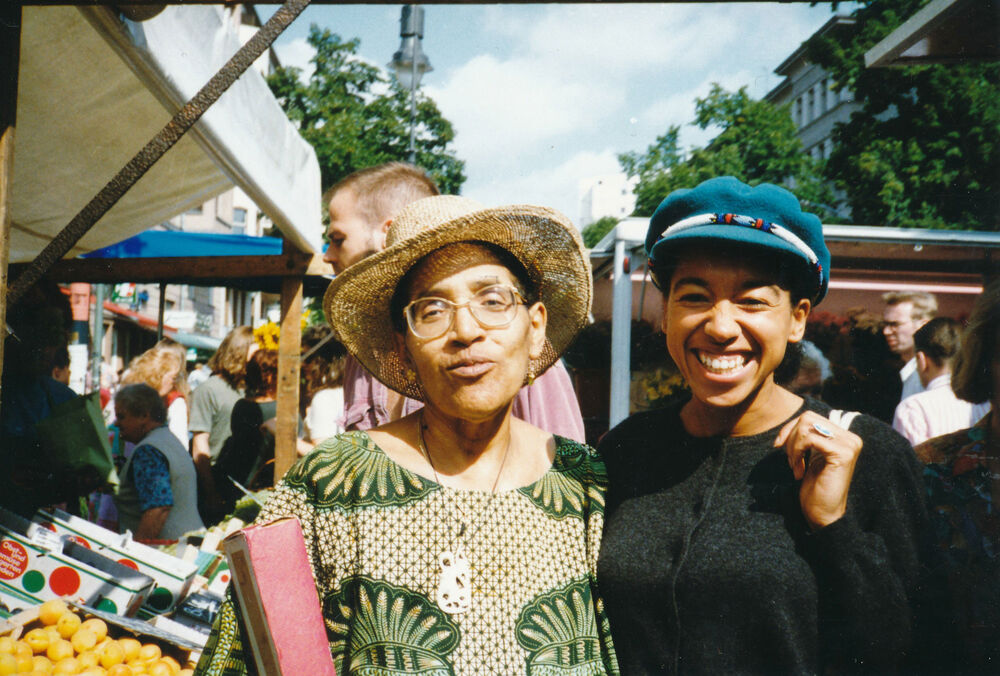 &raquo;blues in schwarz weiss&laquo; &ndash; An Evening Dedicated to the Poet May Ayim (1960&ndash;1996) with Jeannette Oholi, Meryem Choukri & Edition Zweifel