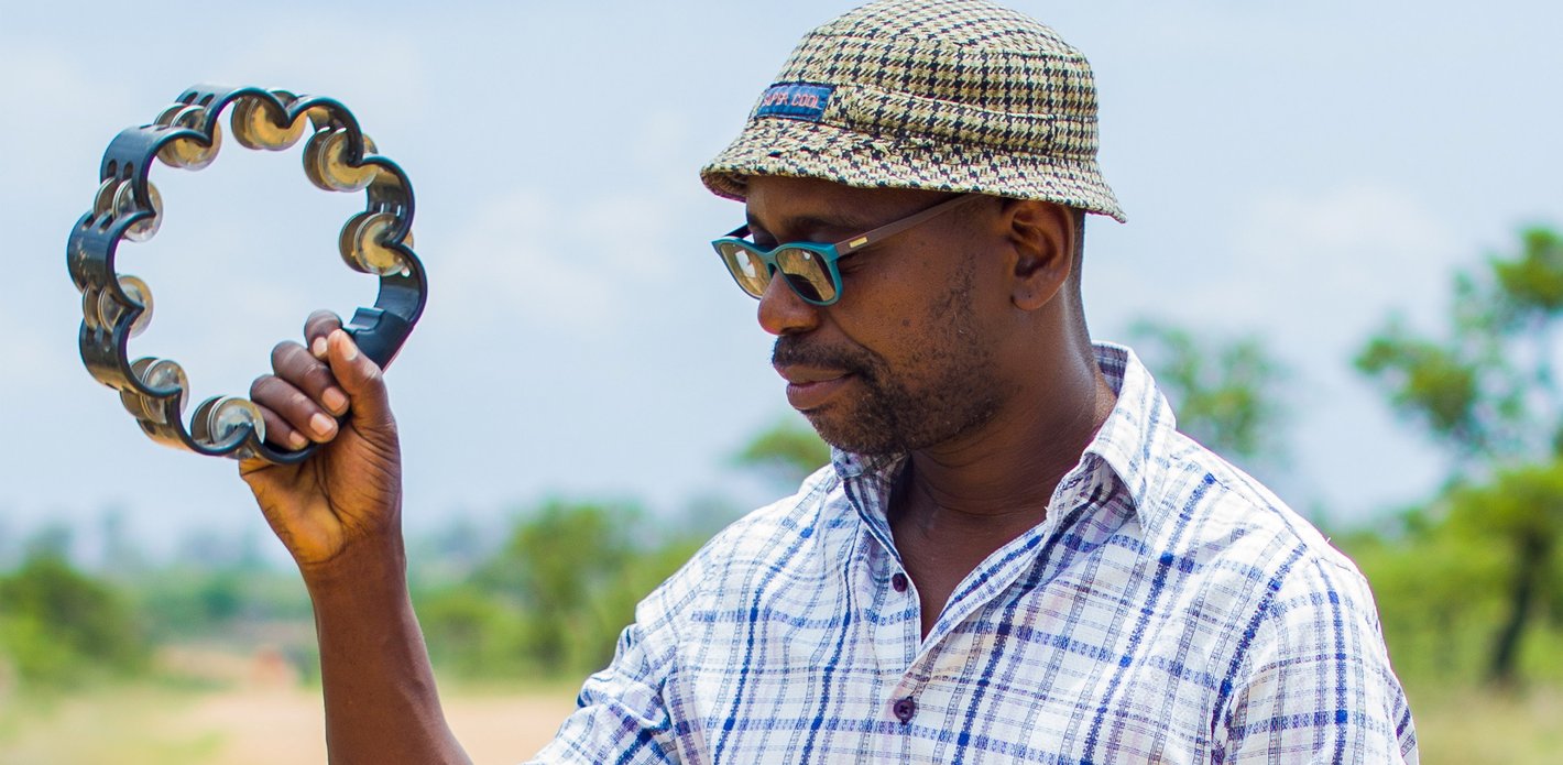 THE BONDS BETWEEN MUSIC, HOMELAND AND DIASPORA