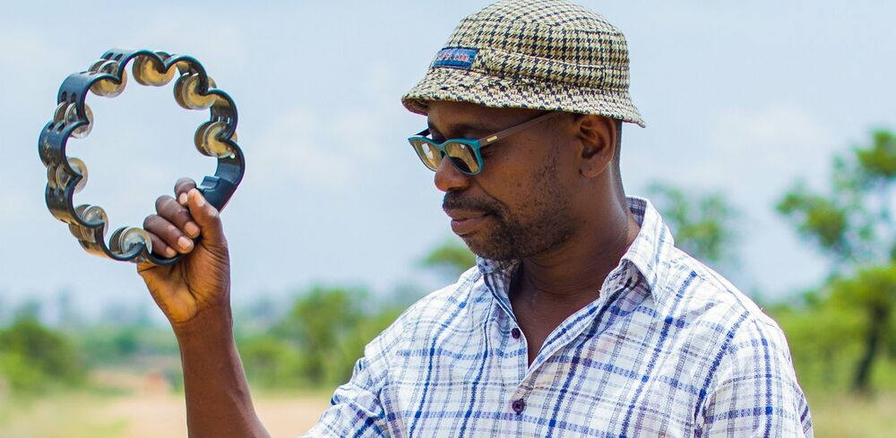 THE BONDS BETWEEN MUSIC, HOMELAND AND DIASPORA