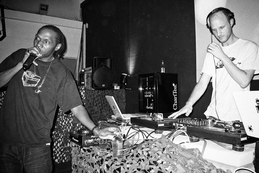 Seanie T X  DJSuro
