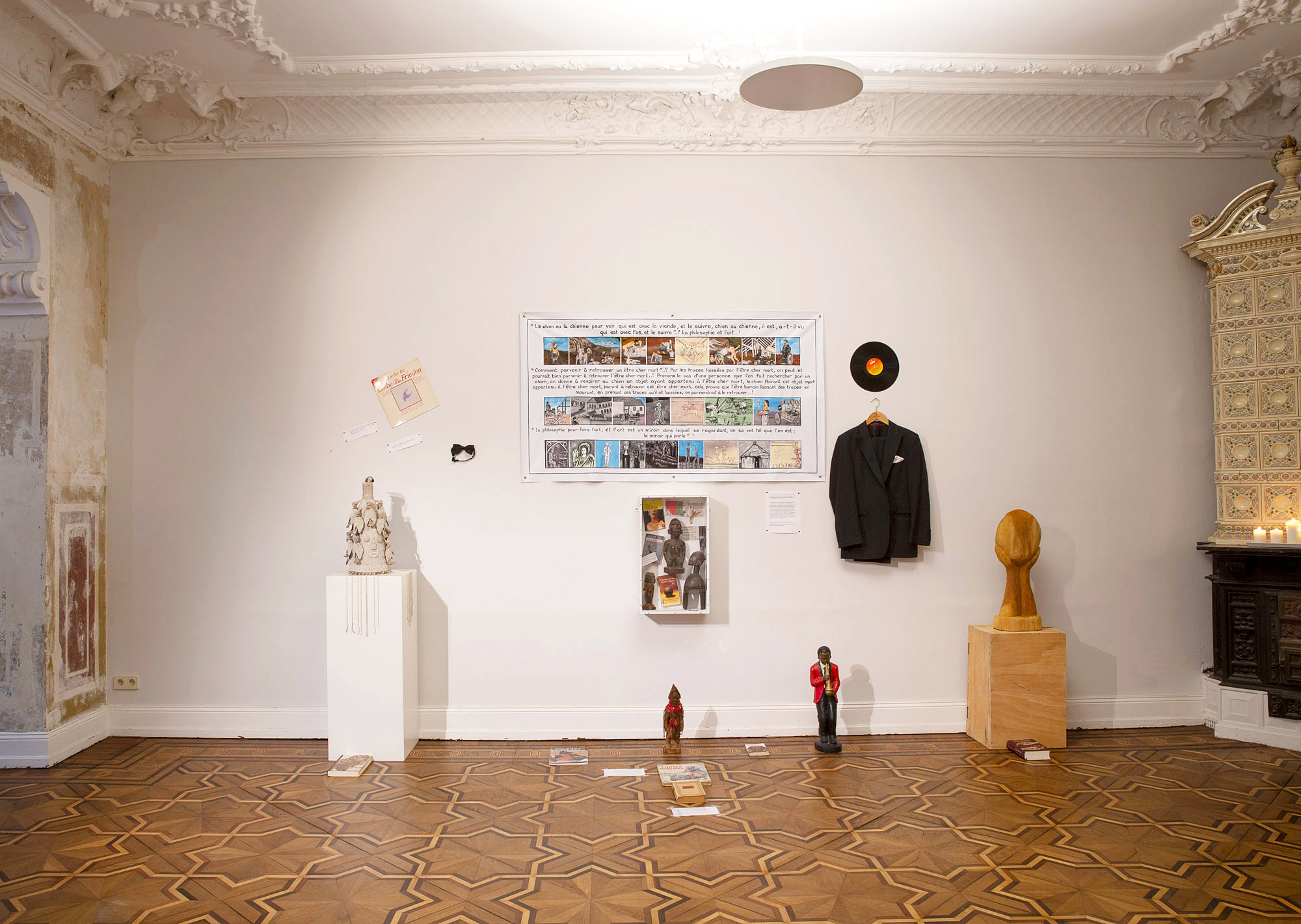 12.09-10.10.2021 – »Talking Mirrors«  Ausstellung mit Georges Adéagbo, Eliane Aïsso, Ishola Akpo und Thierry Oussou